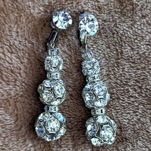 Vintage rhinestone dangle clip earrings